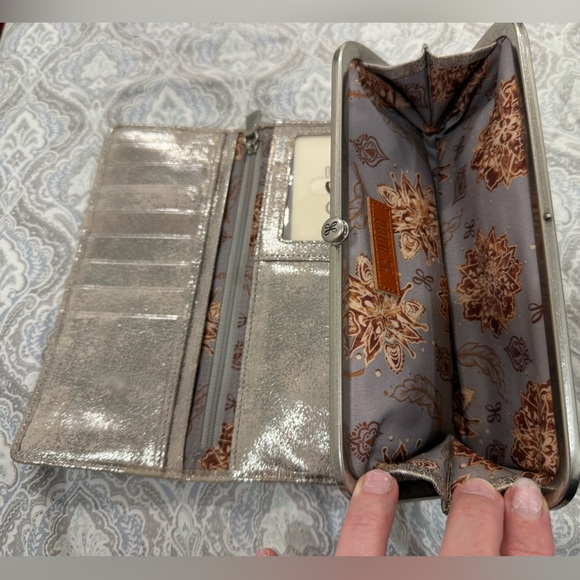 Brand new hobo Rachel wallet - Picture 5 of 5